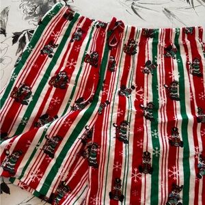 Buc-ee’s Men’s Size Large Red and Green Men's Pajama Shorts